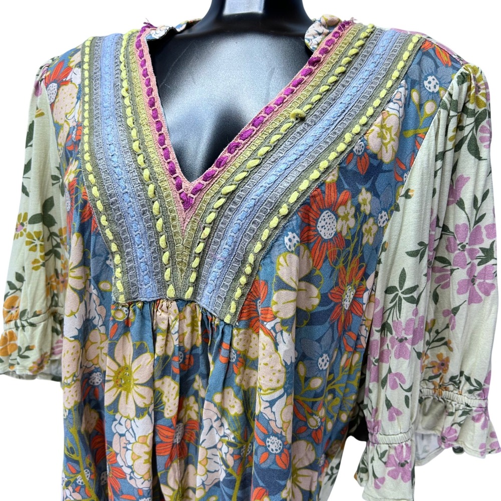Blank London Blouse 1X Womens Multicolor Rayon Mixed Floral Embroidered Top